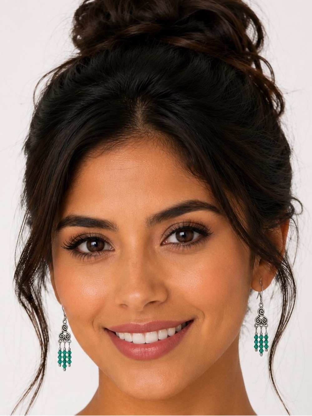 Elegant Silver and Swarovski Green Crystal Aurora Borealis Chandey Earrings